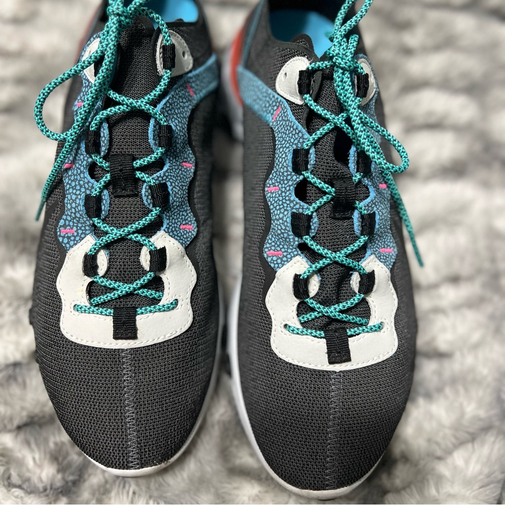 Nike Mens React Element 55 SE Anthracite Blue Fury Sneakers
Size 10